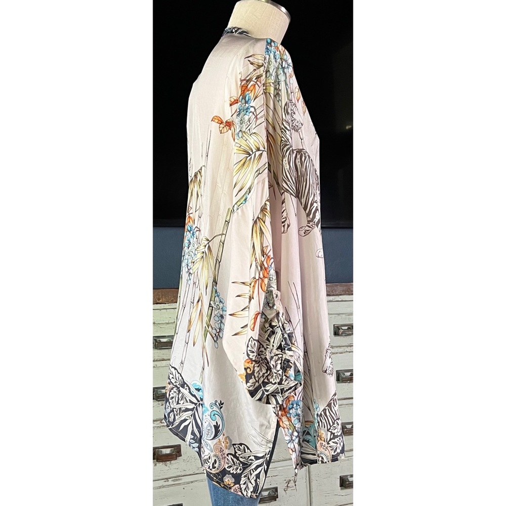 Printed Button-Front Blouse in Beige with Teal & Black Accents - Picture 5 of 13